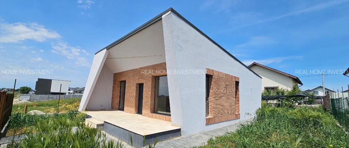 Casa parter 3 camere /Com. Berceni Ilfov - 1