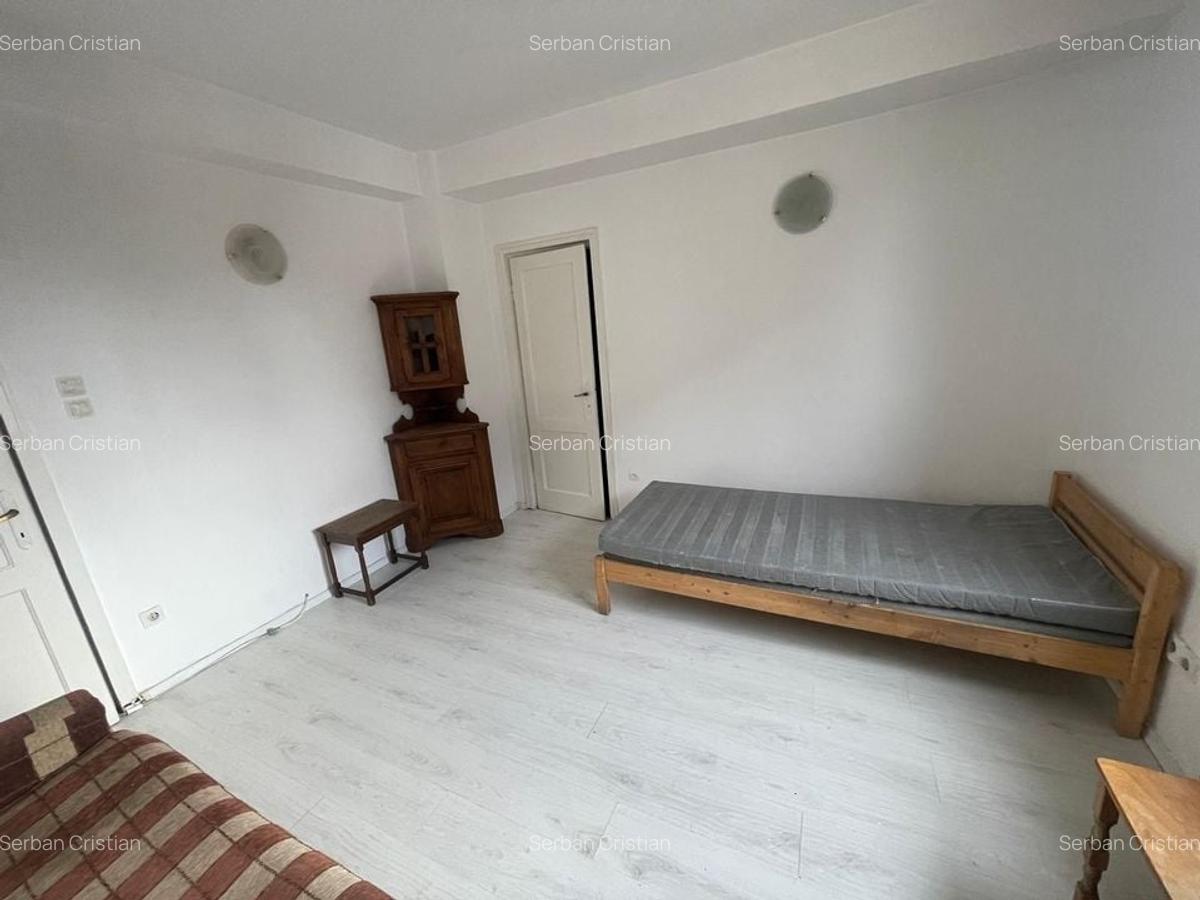 Central Coltea apartament 3 cmaere de inchiriat - 9