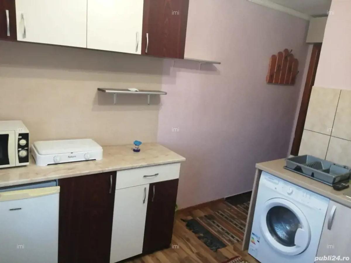 Inchiriez garsoniera - 2