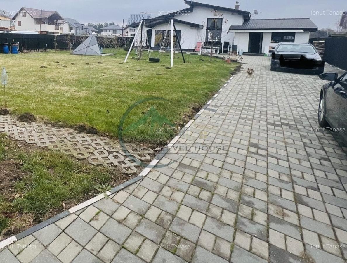 Casa cu 4 camere, zona Coresi Mall, 930mp teren - 1