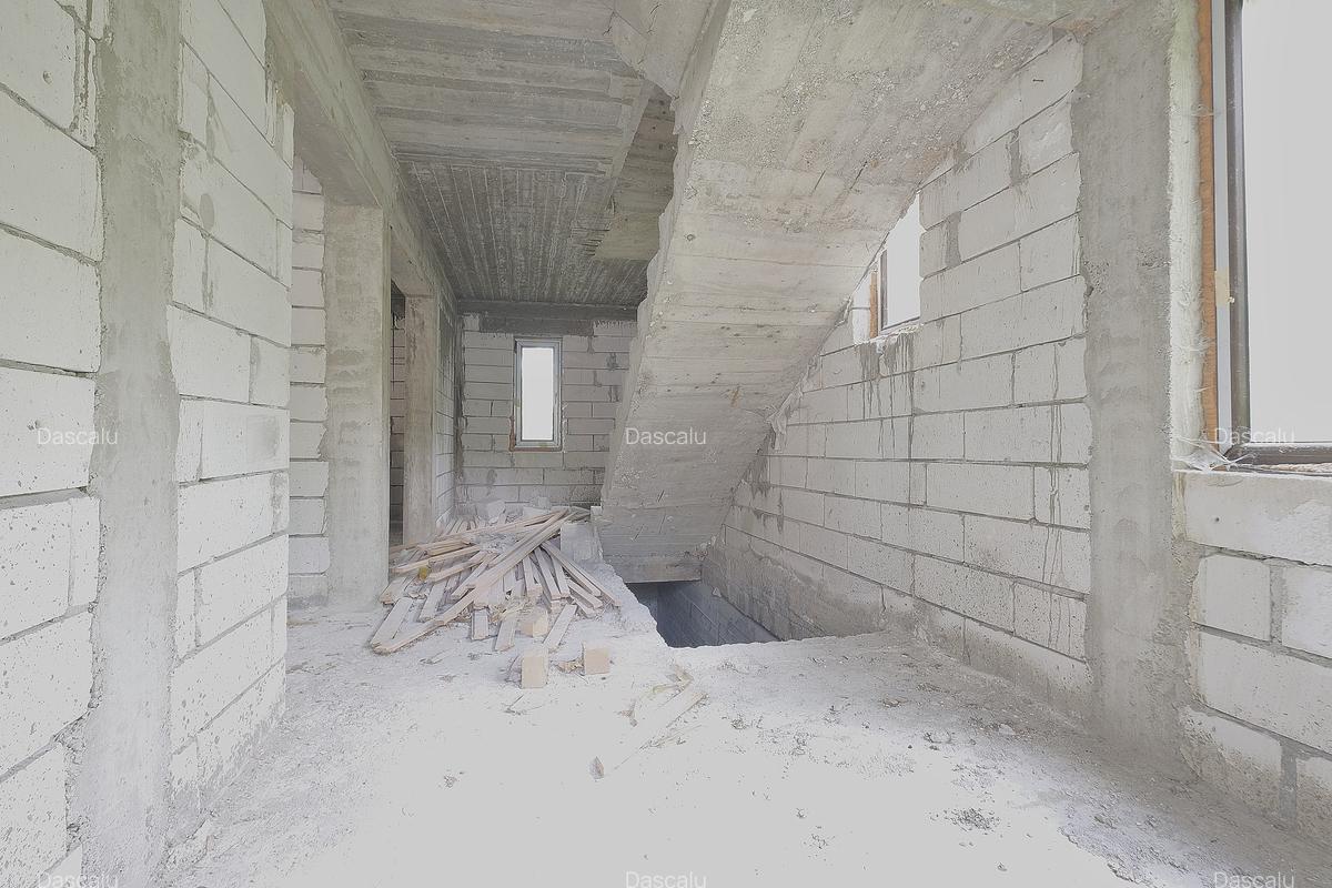 Casă cu 9 camere în Valea Popii - 12