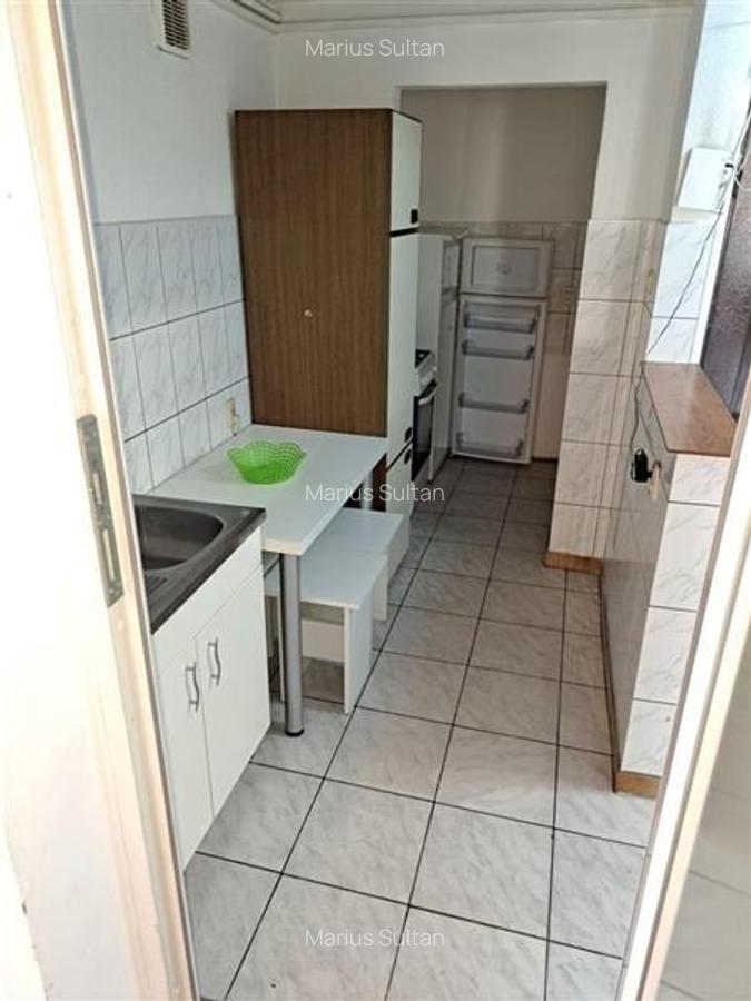 Garsonieră decomandată, mobilată în Răcădău - 9