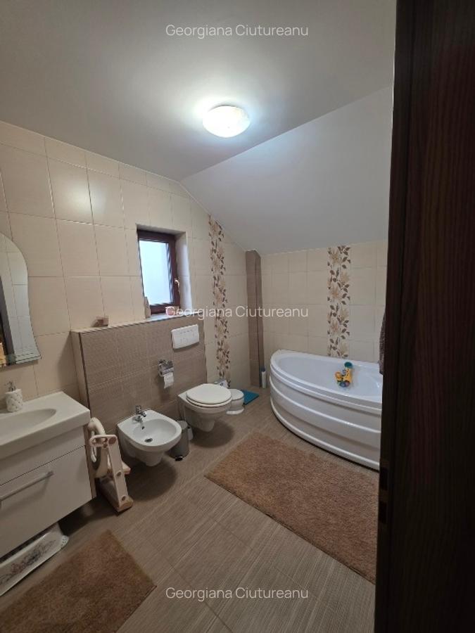 Proprietar vand casa individuala cu 4 camere si teren de 820 mp - Dumbravita - 13