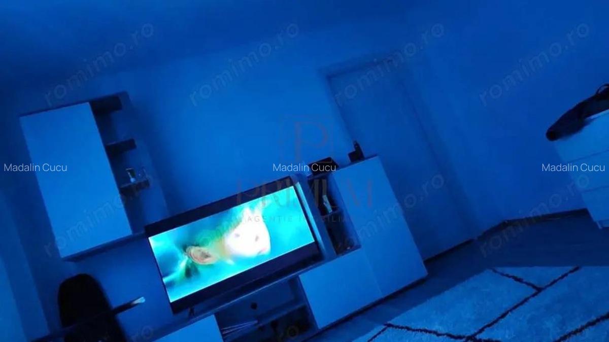 UMT - 3 CAM - DECOMANDAT - ETJ.2 - 2 BAI - RENOVAT MOBILAT - CENTRALA - IZOLAT - 4