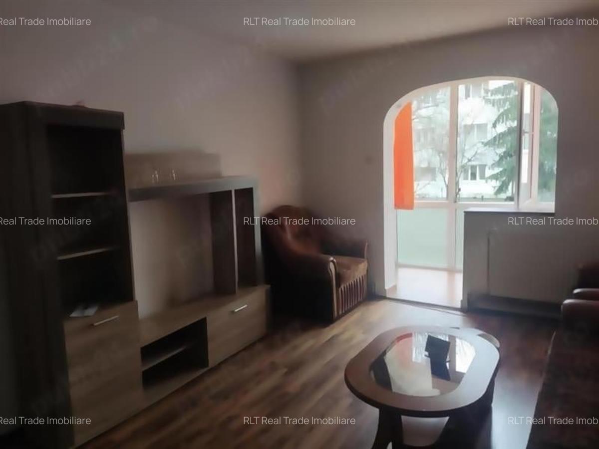 Apartament cu 2 camere semidecomandat, mobilat în Tractorul - 1