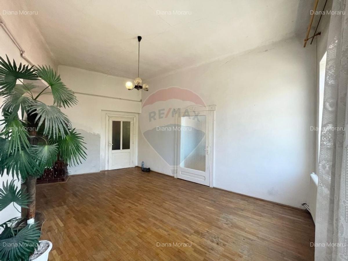 Casa cu 3 camere de vanzare in zona centrala comison 0% - 6