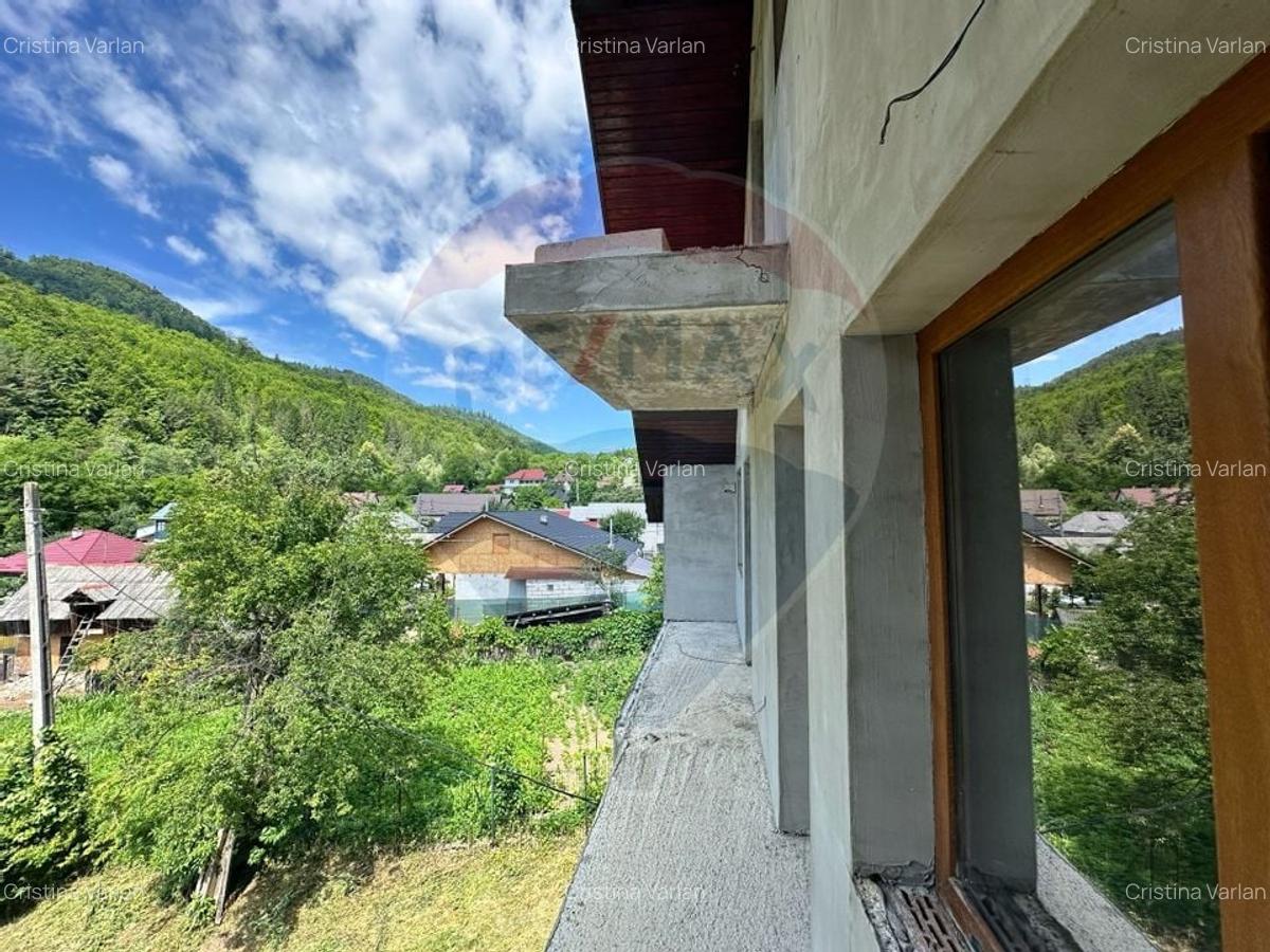 Casa / Vila la gri in Pangarati Neamt - 9