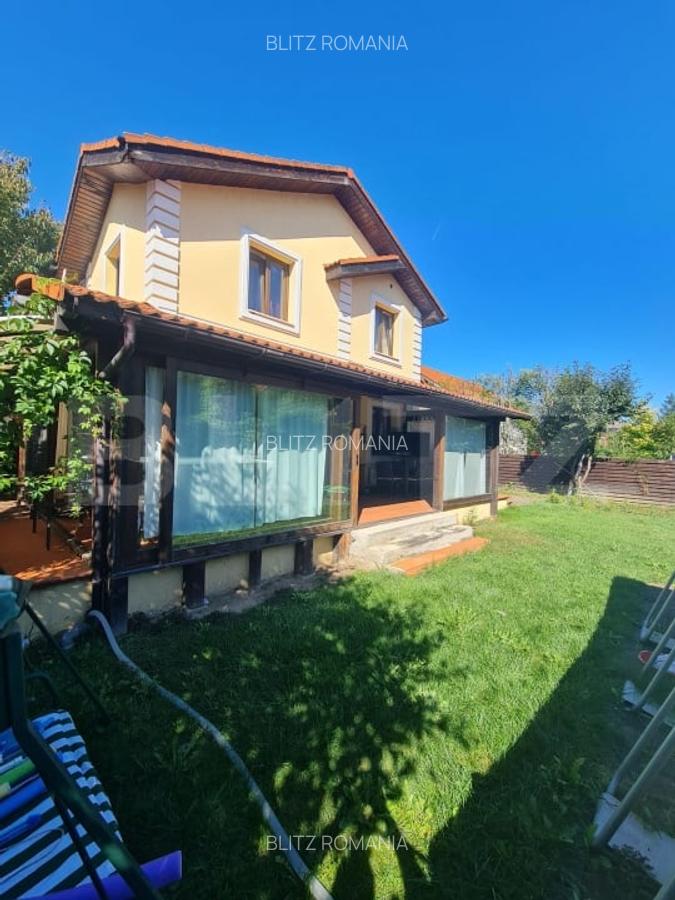 Casa individuala, 4 camere, 219 mp, 520 mp de teren, zona cu acces restrictionat - 1