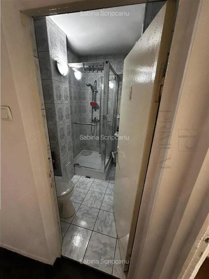 SPITALUL JUDETEAN - 3 Camere - ETAJ 3 - Renovat - Centrala - Clima - 12