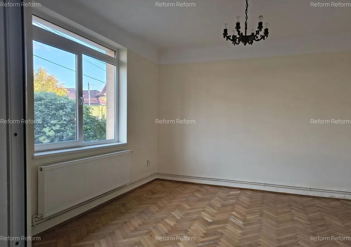 De vânzare casă cu teren 770 mp, în Dâmbul Rotund - 3 De vânzare casă cu teren 770 mp, în Dâmbul Rotund - 3