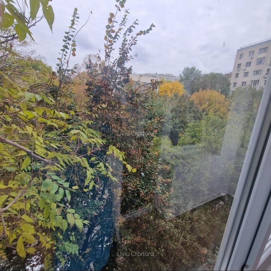 Proprietar inchirie apartament 3 camere - 15