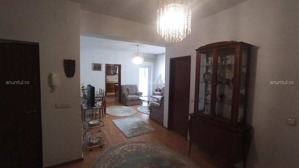 DOROBANTI- FLOREASCA - 2