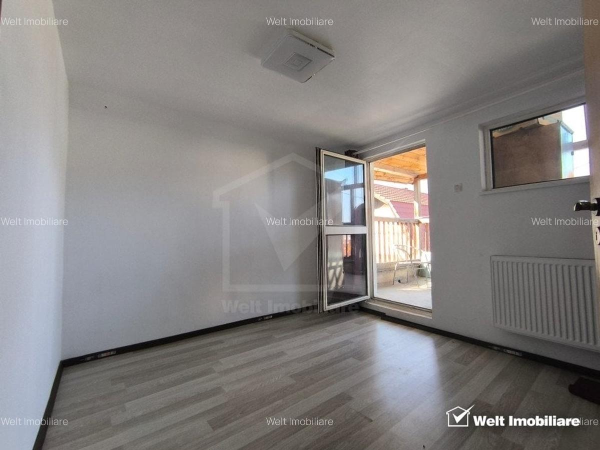 Casa cu CF spatiu comercial, curte comuna, Gruia - 1