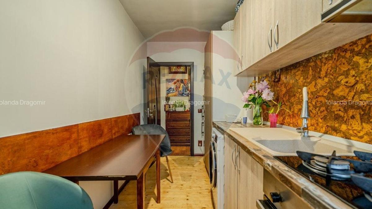 Apartament 2 camere, decomandat, parter + beci + 2 parcari =74,000 - 5