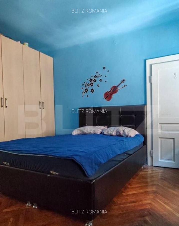 Casa Piata Sfatului compusa ap3camere,studio(2camere),mansar - 1