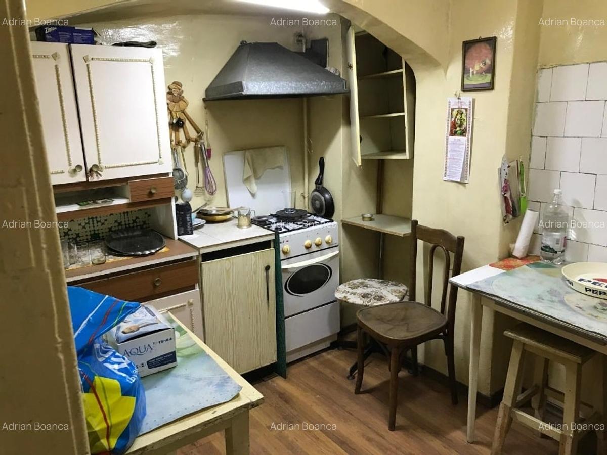 Apartament cu 5 camere semidecomandat în Moșilor - 9