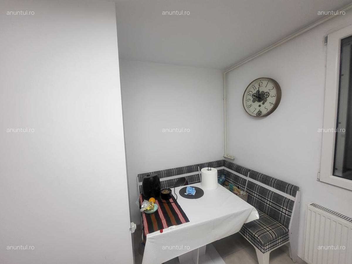 1 Decembrie 1918, metrou 8 min, str Mizil - 14