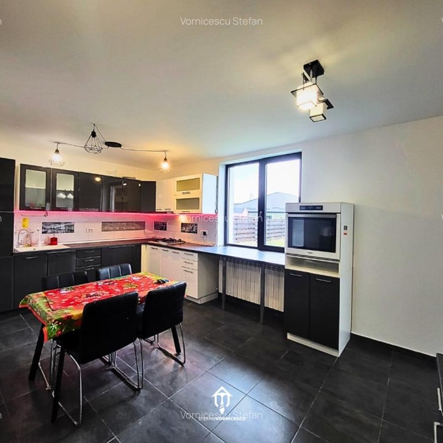 Casa cu 4 dormitoare, teren generos si finisaje de calitate  premium P+E - 14
