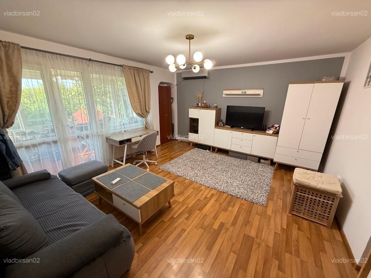 2 camere, Academia Ferdinand I, Parcul Carol, Unirii (parcare la liber), boxa - 1
