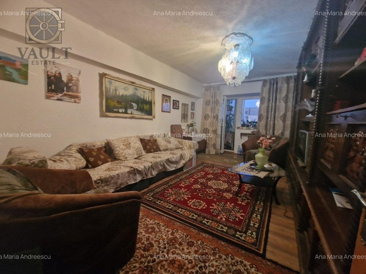 Apartament cu 4 camere decomandat în Rahova - 2