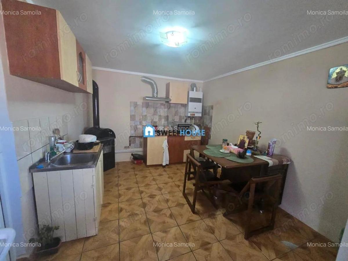 Casa de vanzare in zona centrala Oltet - 7