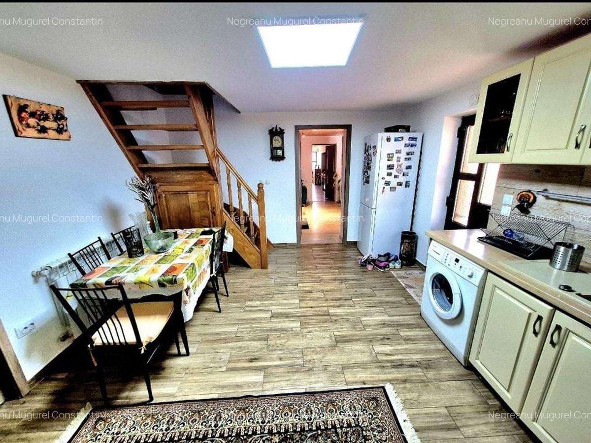 Vila S+P+1 cu terasa inchisa mobilata/utilata-teren intravilan 2497 mp - 8