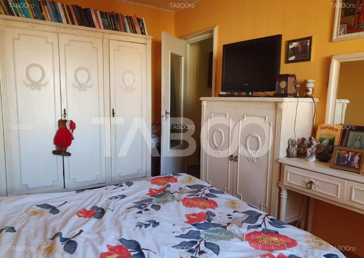 Apartament de inchiriat 4 camere 86 mp utili zona Bulevardul - 1
