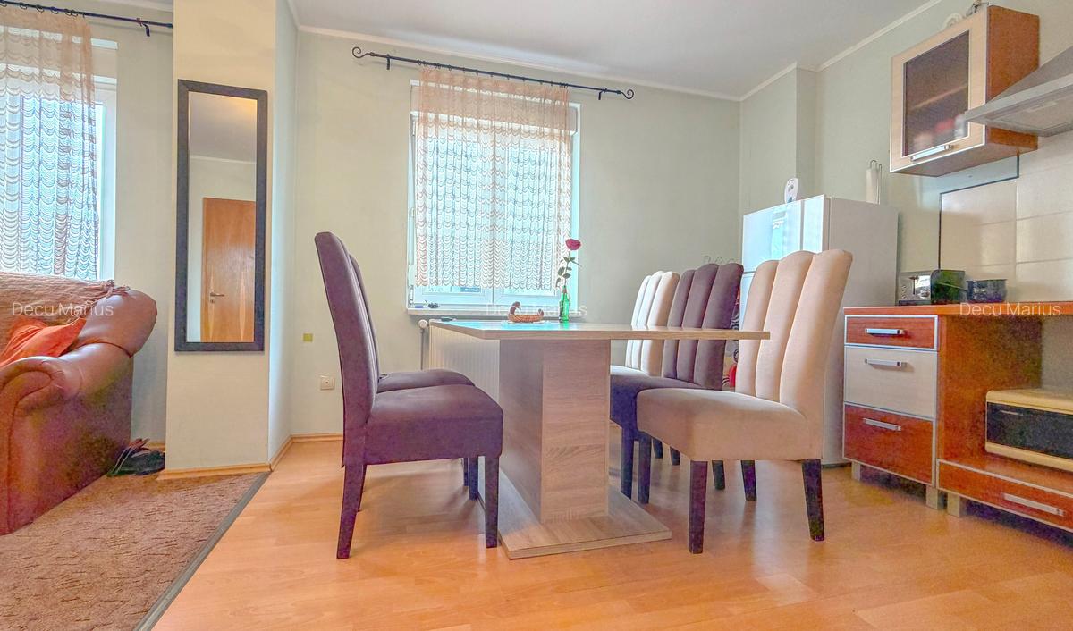 Apartament unic cu 7 camere, 3 balcoane, 3 bai, 2  parcari, 2 beciuri, Central - 9