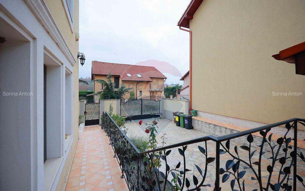 De vanzare casa cu 3 dormitoare in zona Spitalul Jude?... - 18 De vanzare casa cu 3 dormitoare in zona Spitalul Jude?... - 18