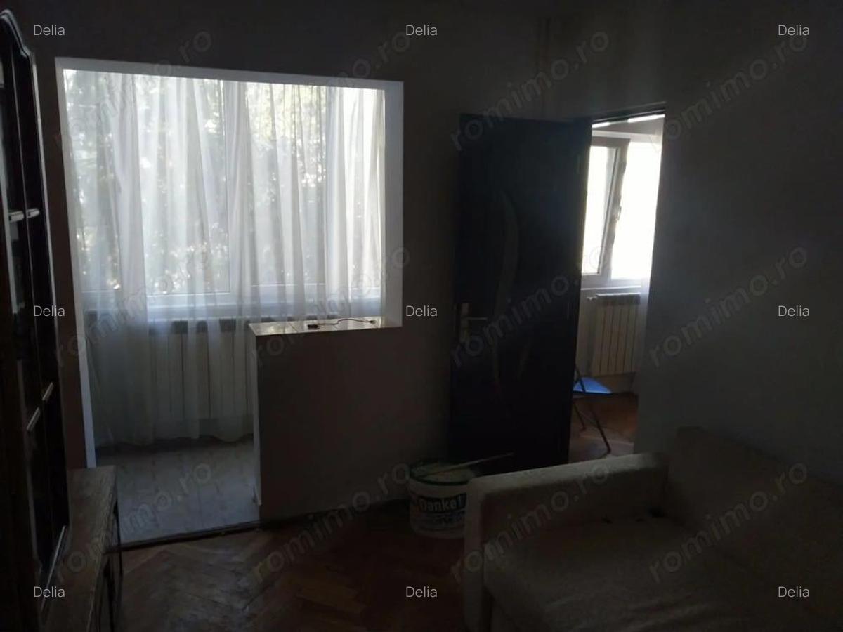 Dacia Strada Labirint de vanzare apartament cu 3 camere, etaj intermediar - 5