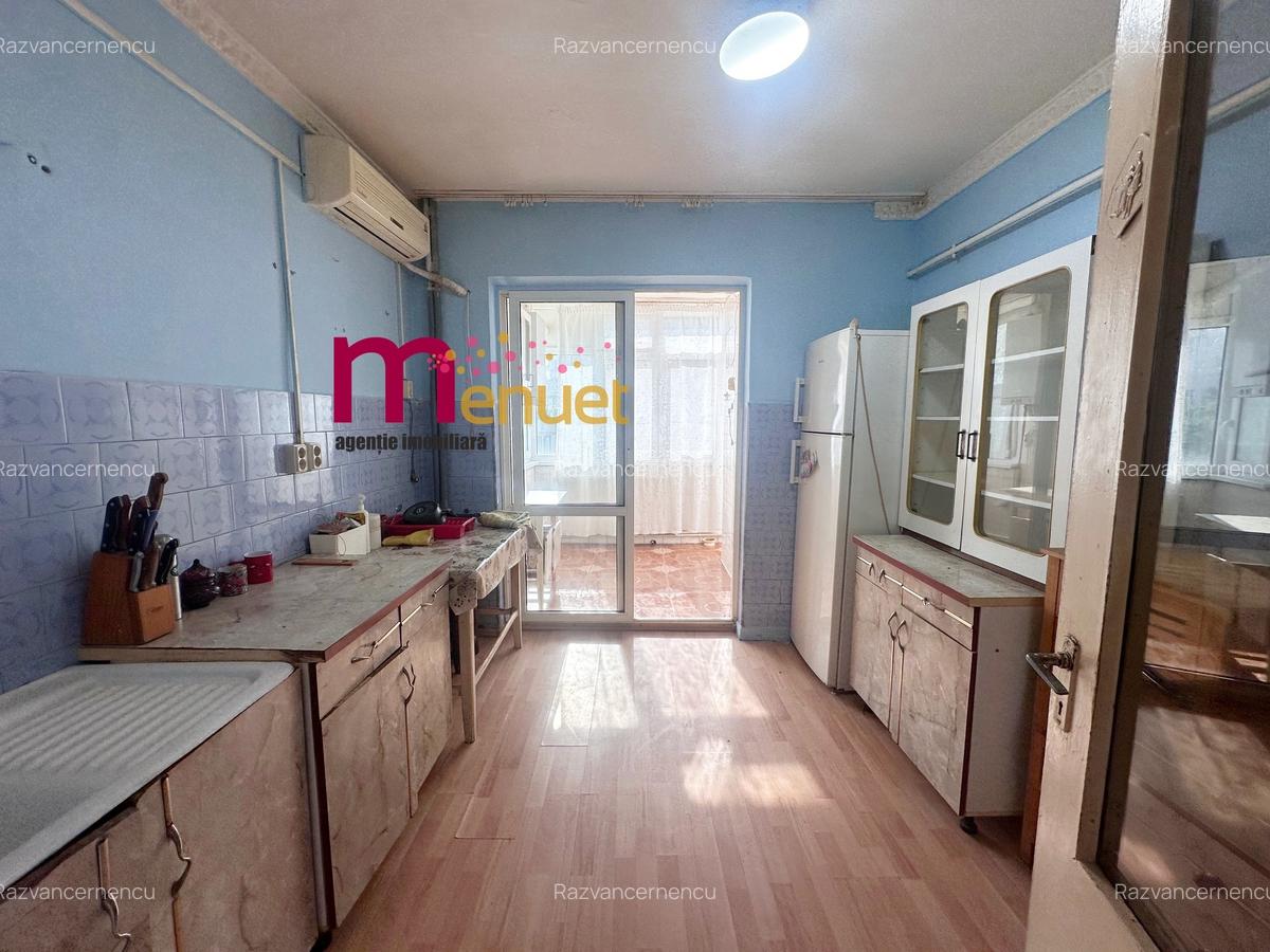 Apartament 3 camere,zona Vest,parter inalt - 2