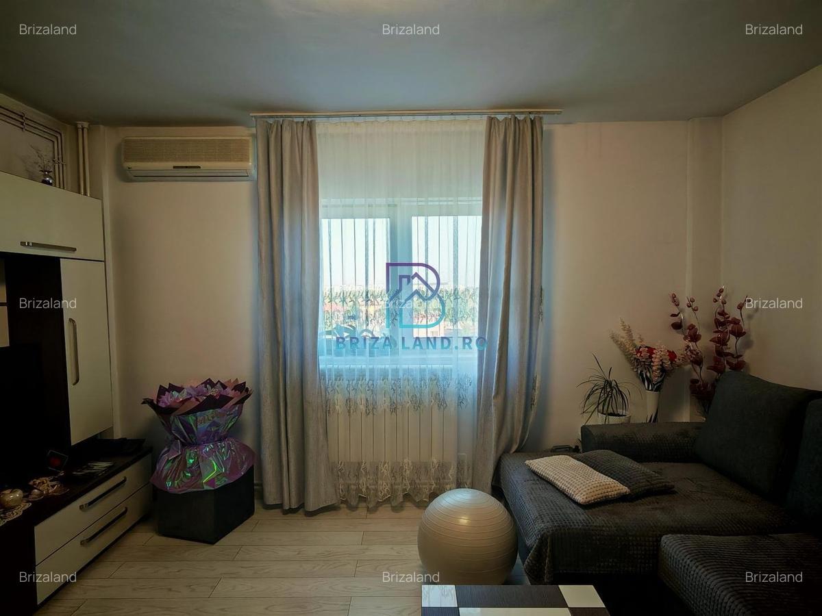 Doamna Ghica, bloc 2002, etaj 3/4, decomandat, doua bai - 6