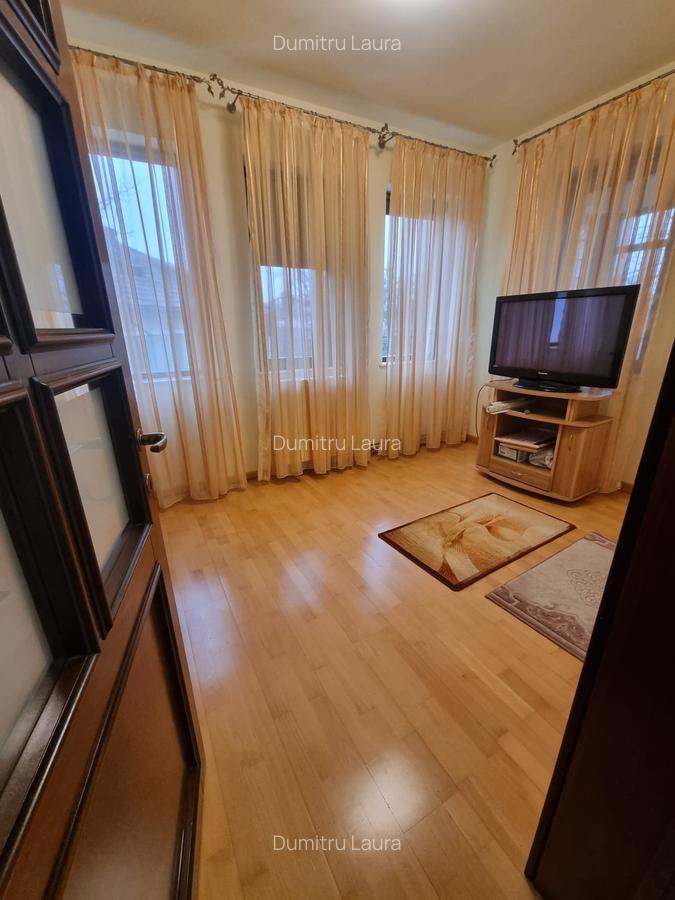 Casă cu 5 camere în Bucium - 5