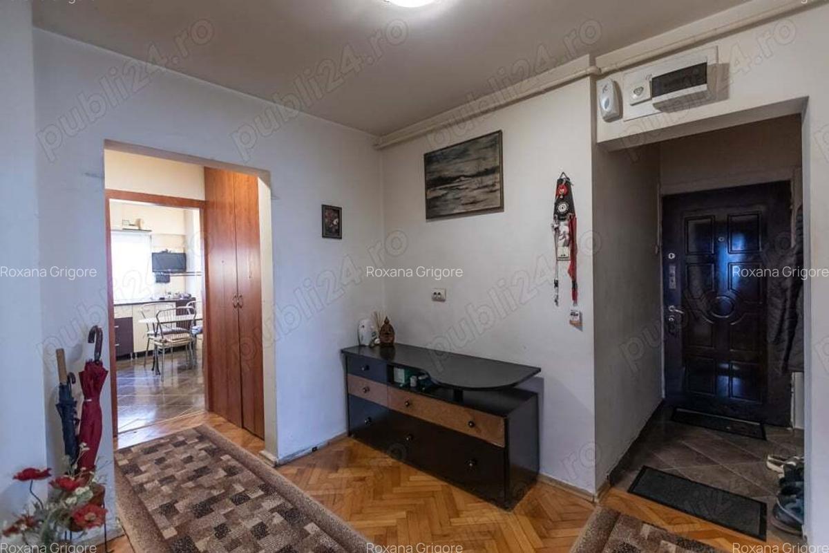 Apartament 4 camere de vanzare - Centru Civic - 9