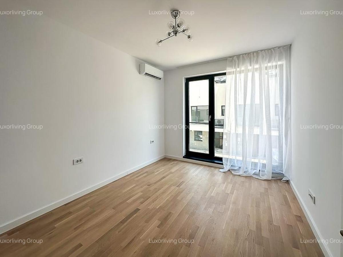 Vila superba in ZENVILLE lux Pipera - piscina exterioara - gradina - 11