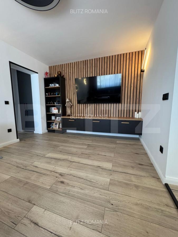 Apartament central, decomandat cu 3 camere, zona centrala - 2