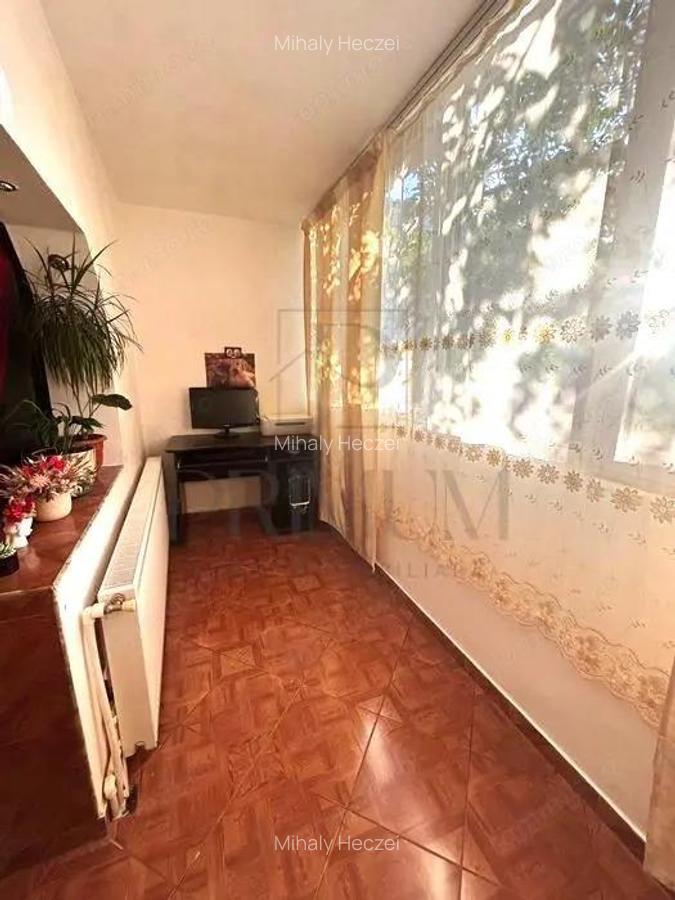Apartament - Etaj Intermediar - Centrala Proprie - Clima - Decomandat - Zona Buziasului - 7