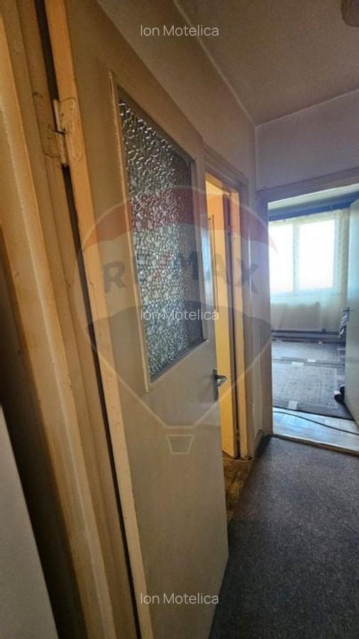 Apartament cu 3 camere de vanzare in zona Vlahuta - 1