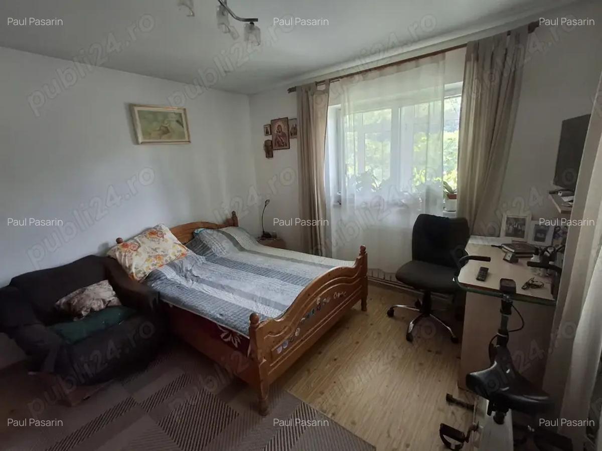 Vand apartament 3 camere in Baile Herculane,garaj si boxa - 4