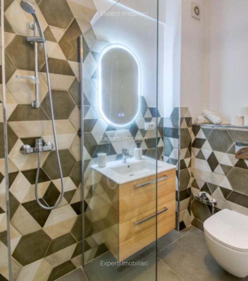 Garsoniera situata in zona Mamaia Nord, primul bloc de la pr - 7