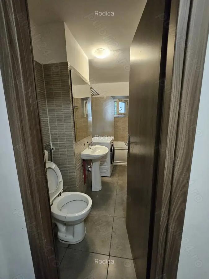 Garsoniera decomandata Aleea Tomesti metrou Aparatorii Patriei Berceni, Sector 4 - 11