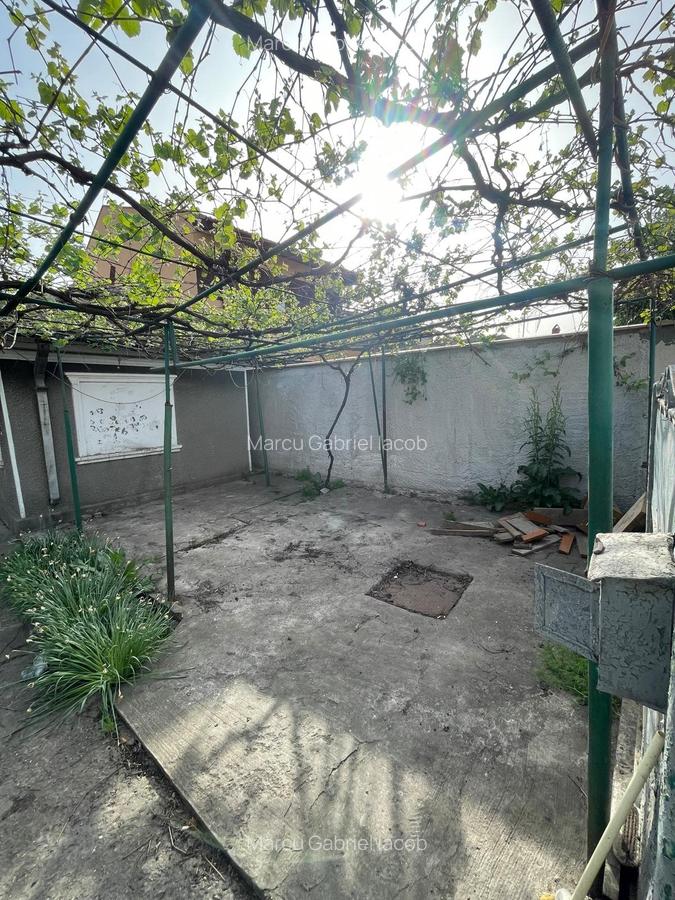 Casă cu 3 camere în Km 5 - 3