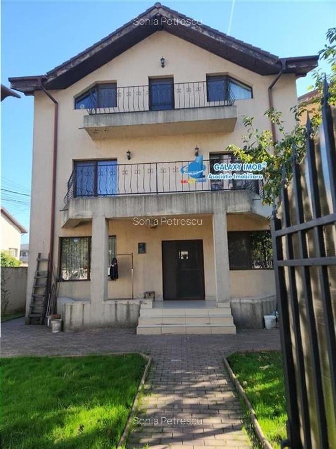Vila P+1E+M mobilata si utilata strada Doinei - 12