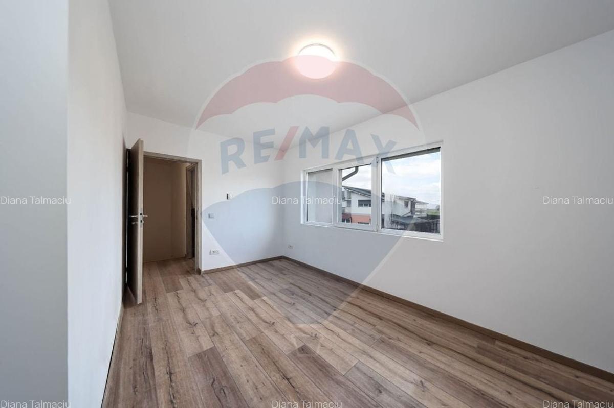 Casă cu 4 camere în Tărlungeni - 18