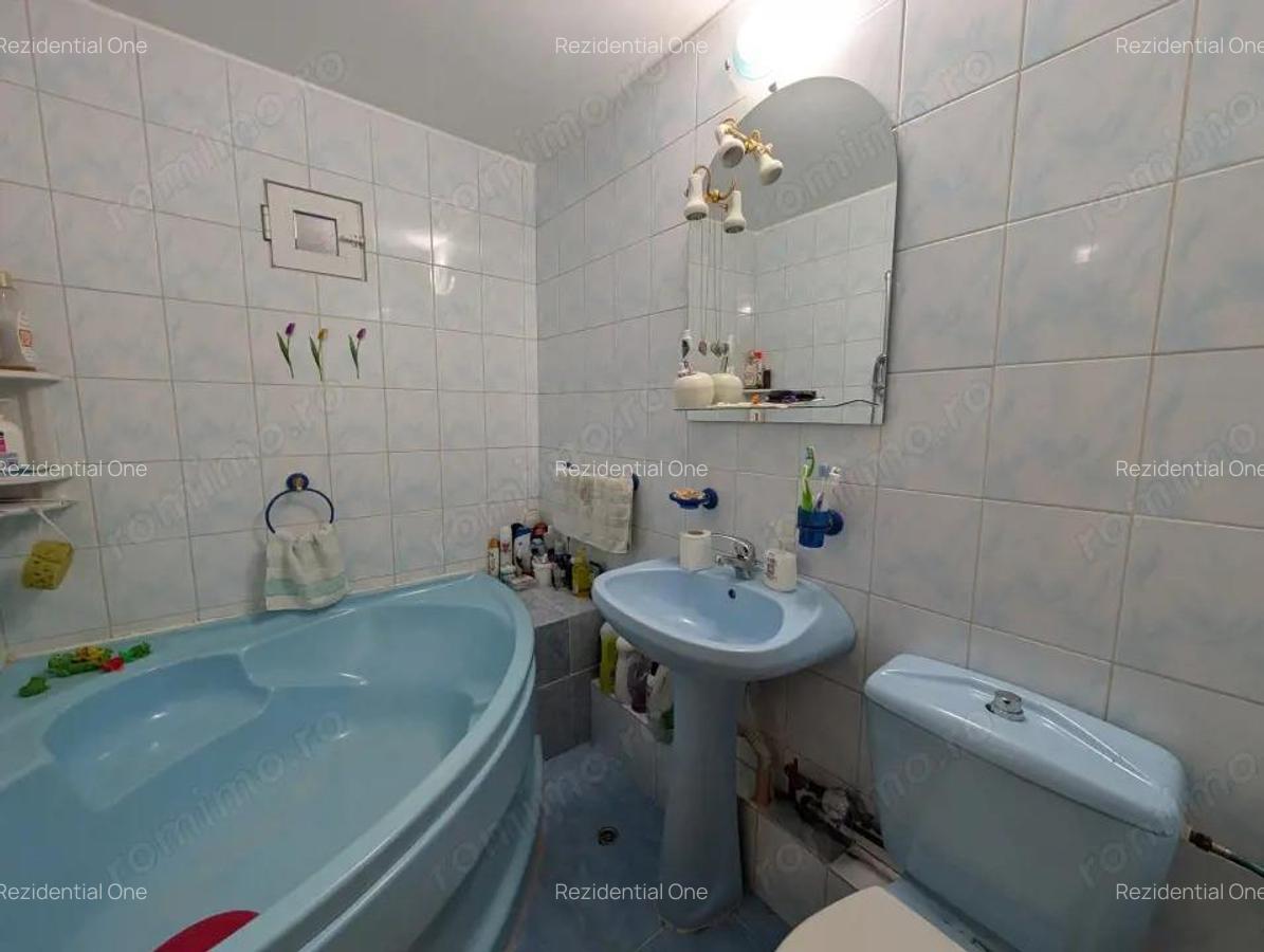 Zona Nord - 3 decomandate, etaj 3 - 8