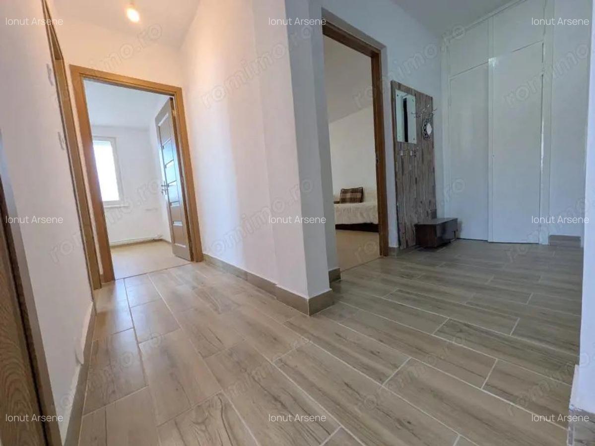 Orizont - STRADAL, Apart 2 cam decomandat, renovat, balcon lung - 12