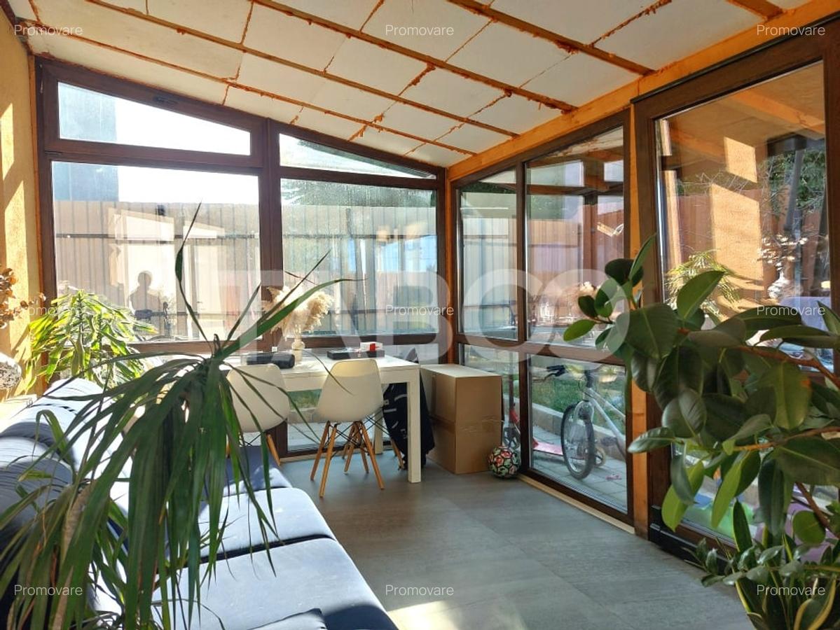 Pret avantajos-Casa si studio de vanzare 146 mpu 5 camere Cisnadie - 1