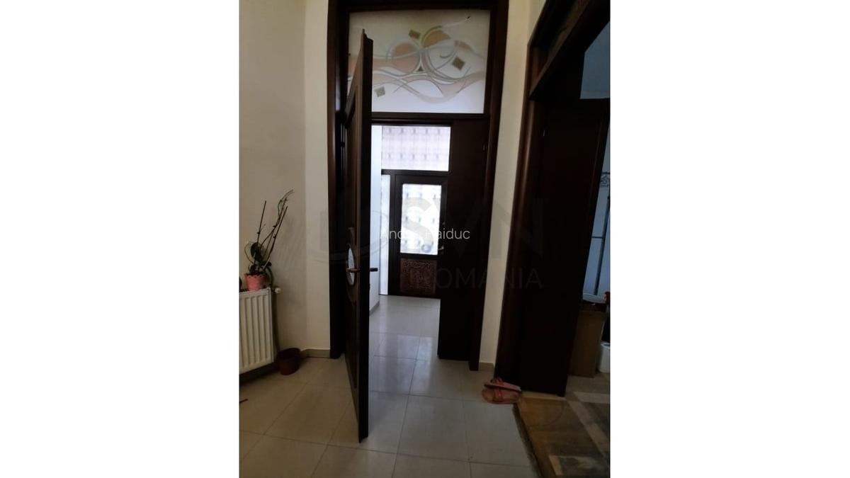 REV0017192 Piata Victoriei - VIla interbelica cu gradina - 11