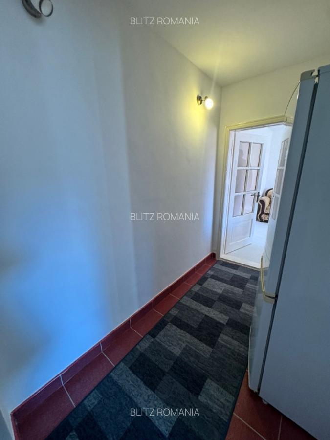 Apartament de vanzare, cu 2 camere, 40 mp, zona Hotvon - 11