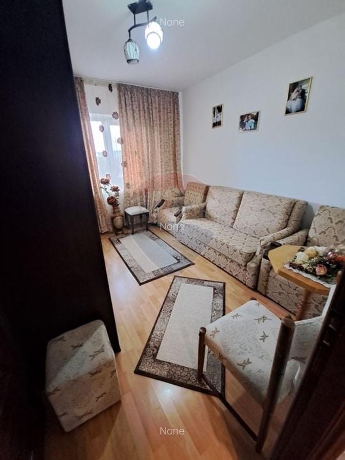 3 camere de inchiriat, zona Consul - 9